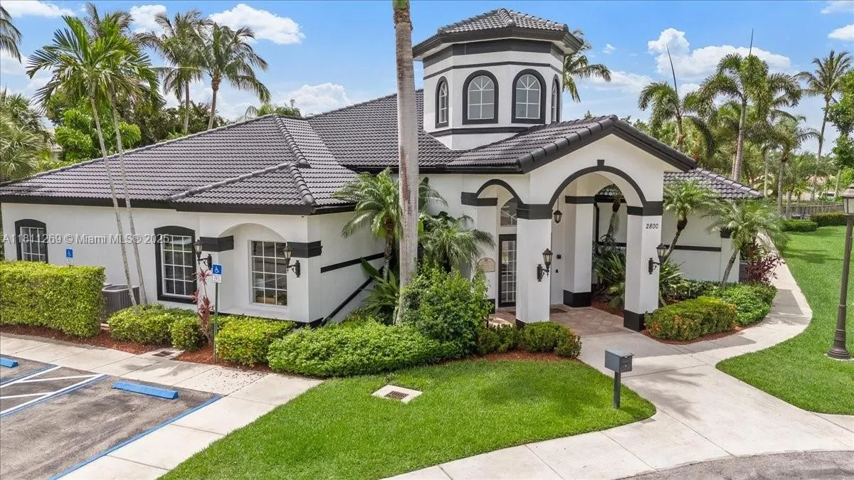 2 Floor house in Florida