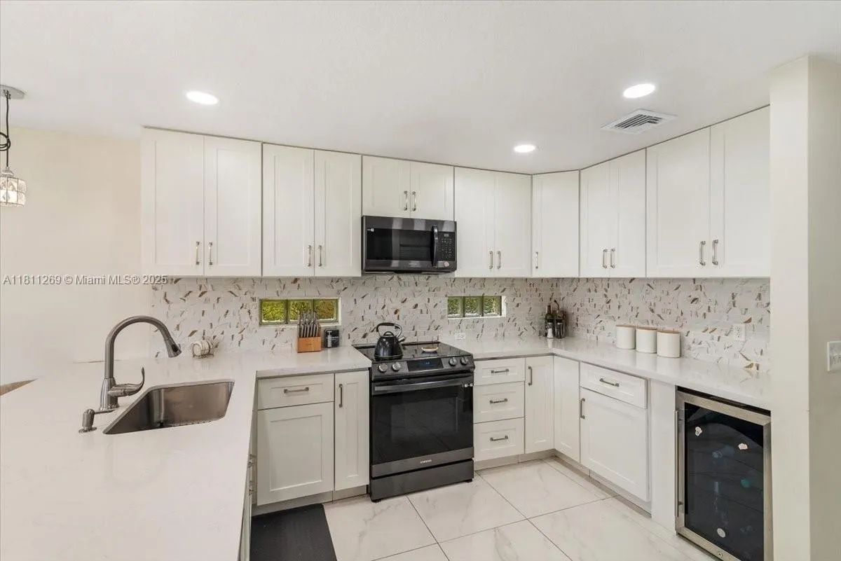 2 Floor house in Florida