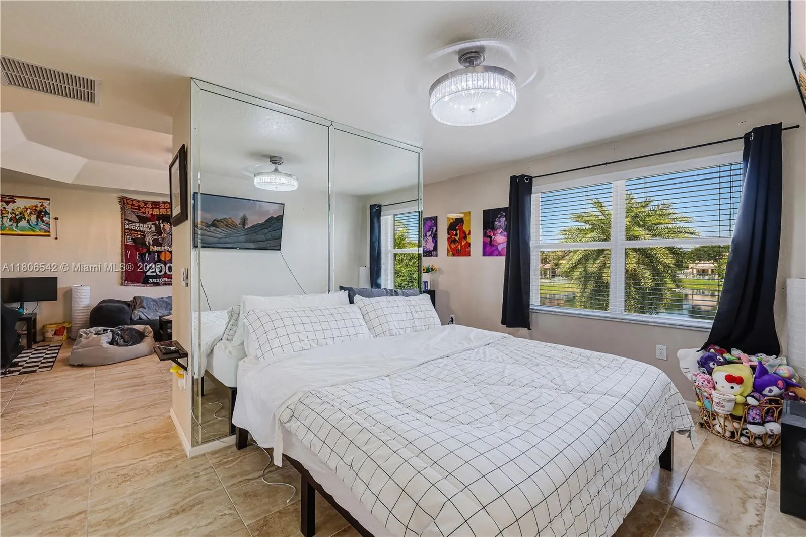 2 floor 5 bed housing